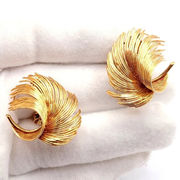 Authentic! Vintage Tiffany & Co 18k Yellow Gold Leaf Earrings - Picture 8 of 16